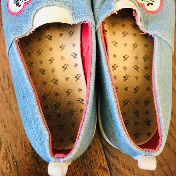 Mickey Mouse vintage girls slip ons - Picture 8 of 8